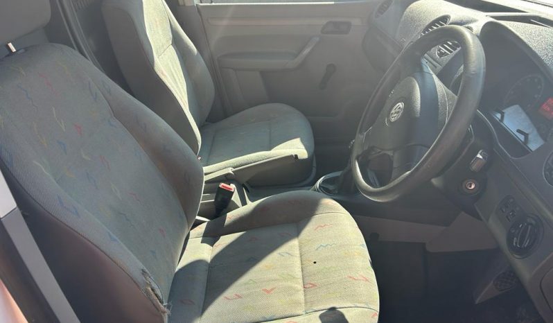 VW Caddy 1.6 full