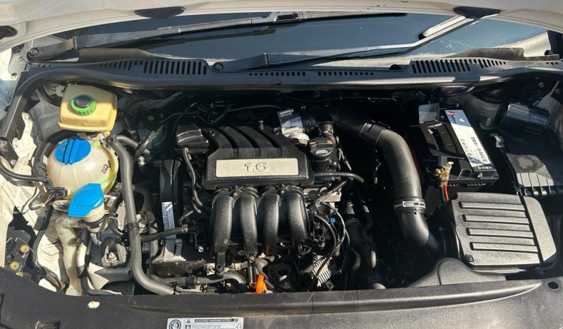 VW Caddy 1.6 full