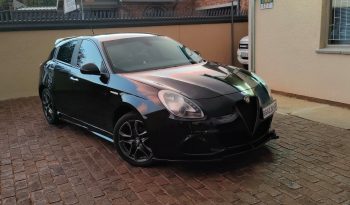 Alfa Romeo Giulietta 2011 1.4t full